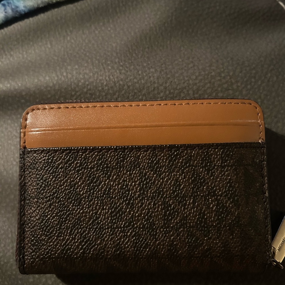 Michael Kors crossbody bags - Picture 11 of 13